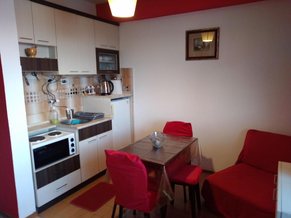 Skopje City Center Red Apartment 外观 照片