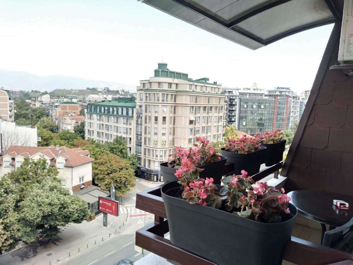 Skopje City Center Red Apartment 外观 照片